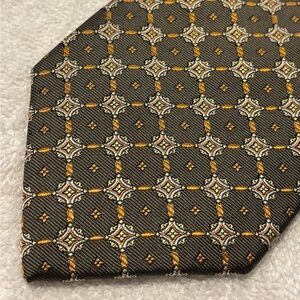 Brand New Corporate Power Tie By JOS A. BANK (Executive Collection)